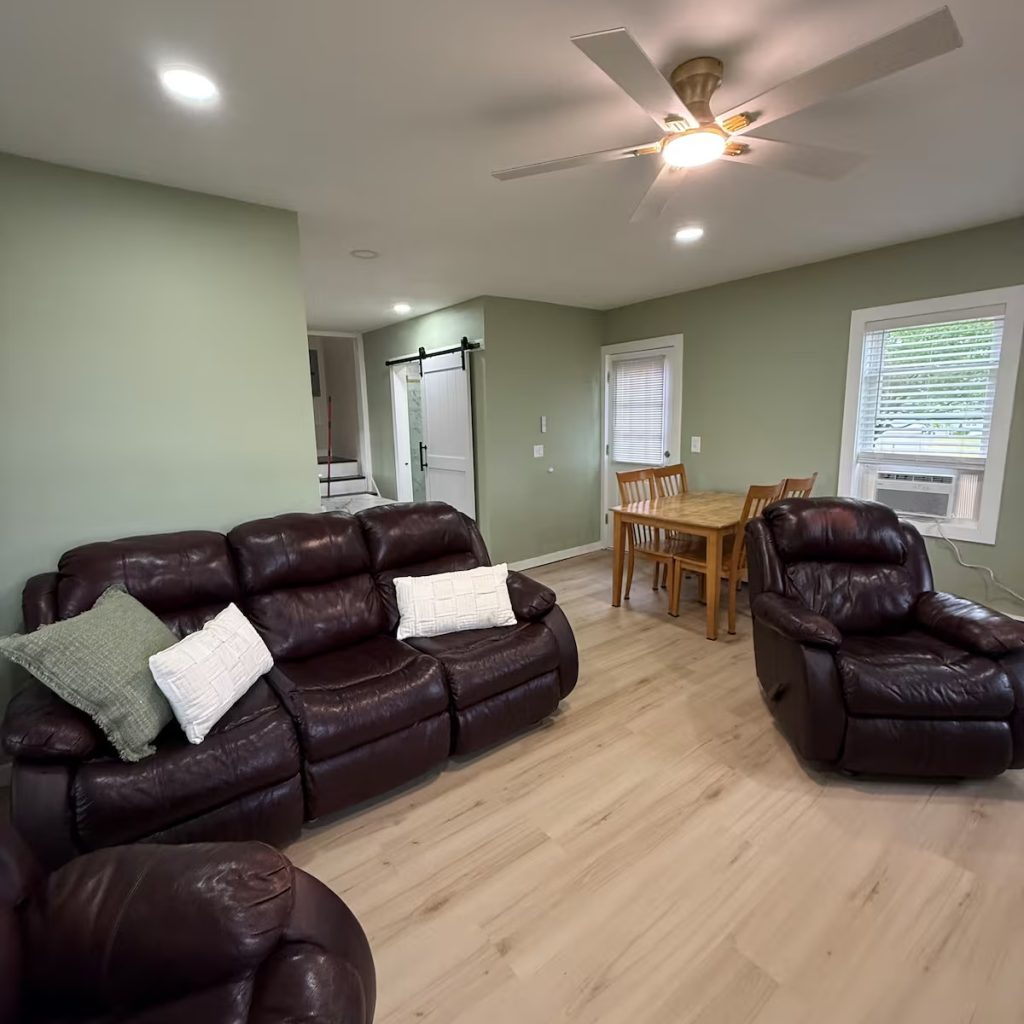 03-main-living-area