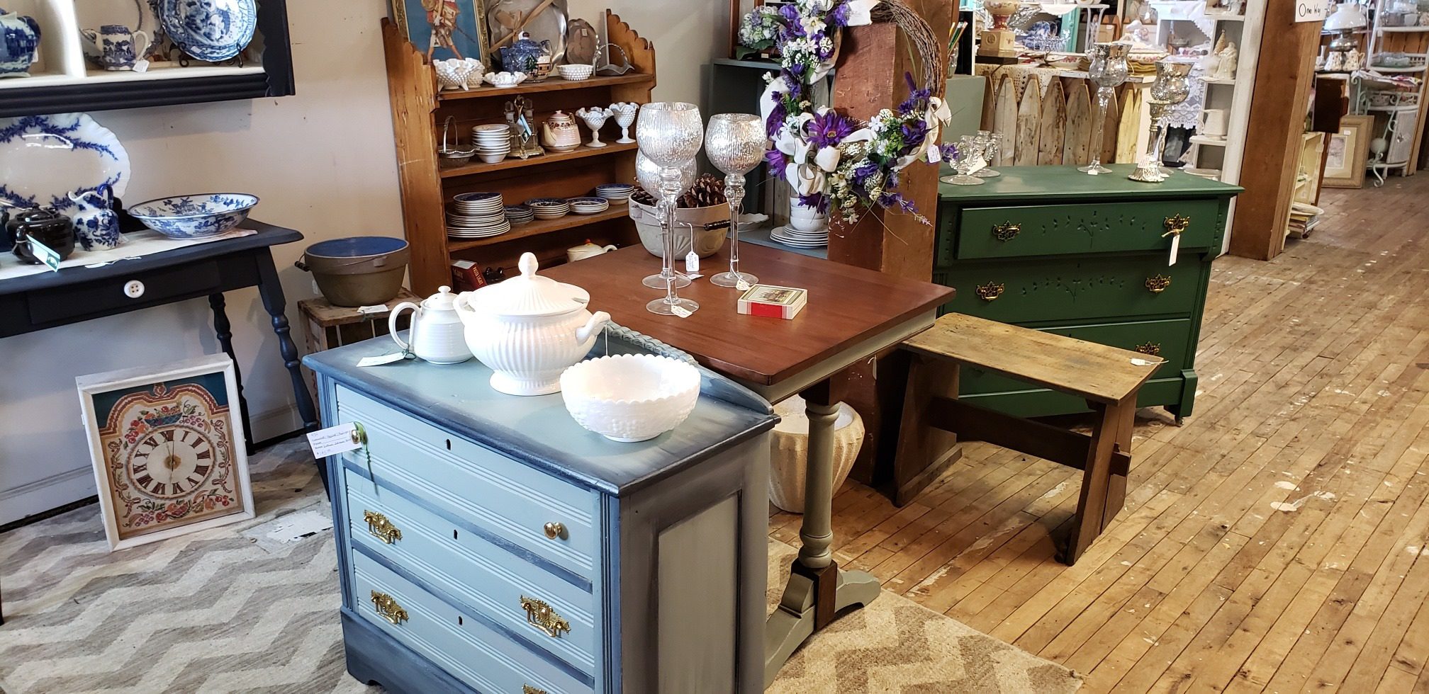 Fabulous Finds Boutique & Consignment