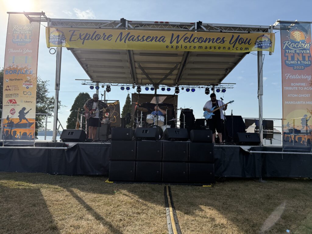 Atom Ghost At Rockin The River